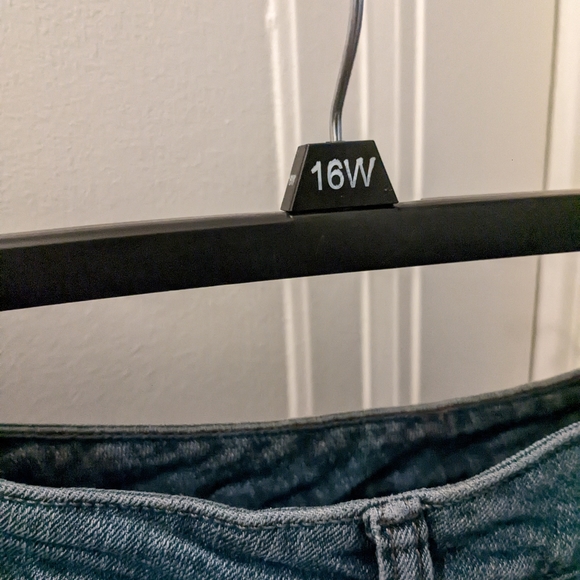 Women's distress plus size 16W jeans - Picture 2 of 9